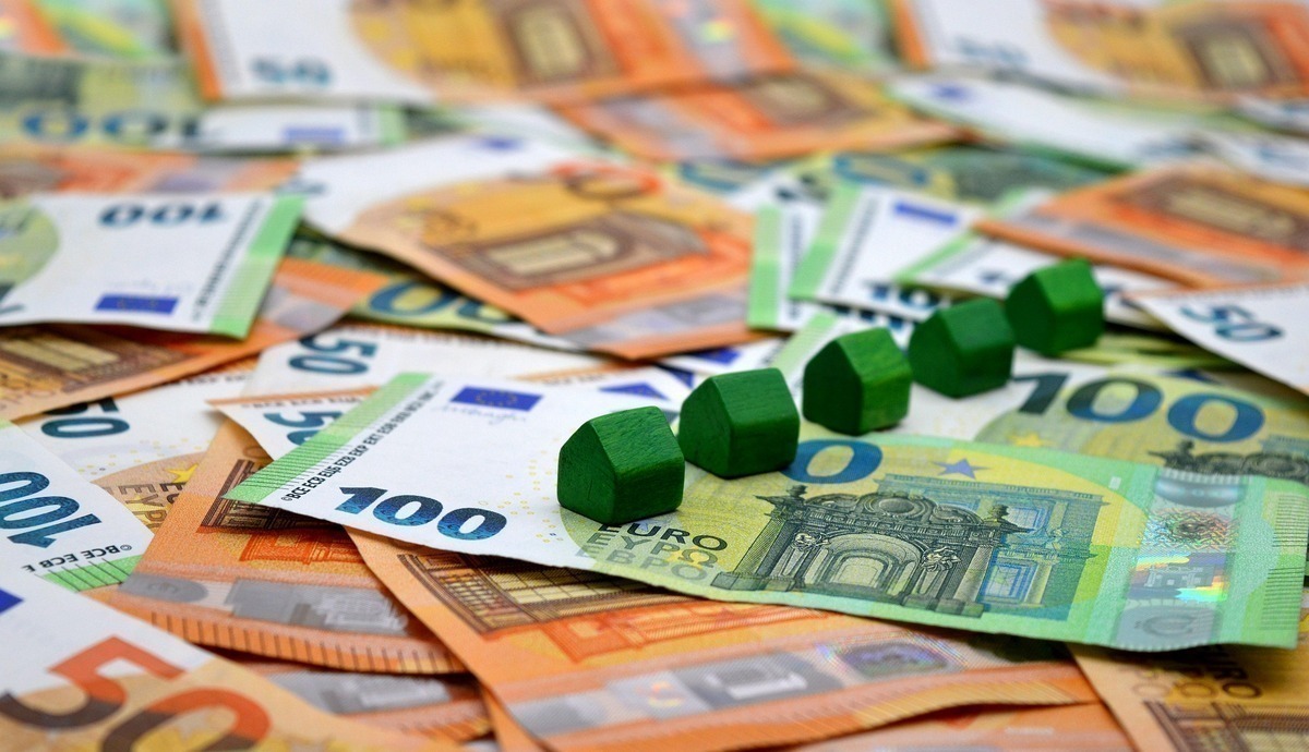 Finanzierung & Förderung in Cottbus: KfW-Förderung, Wohnbauförderung im Bundesland, Zinsentwicklung und Bankenvergleich. Alles Wichtige zur Immobilienfinanzierung im Überblick.